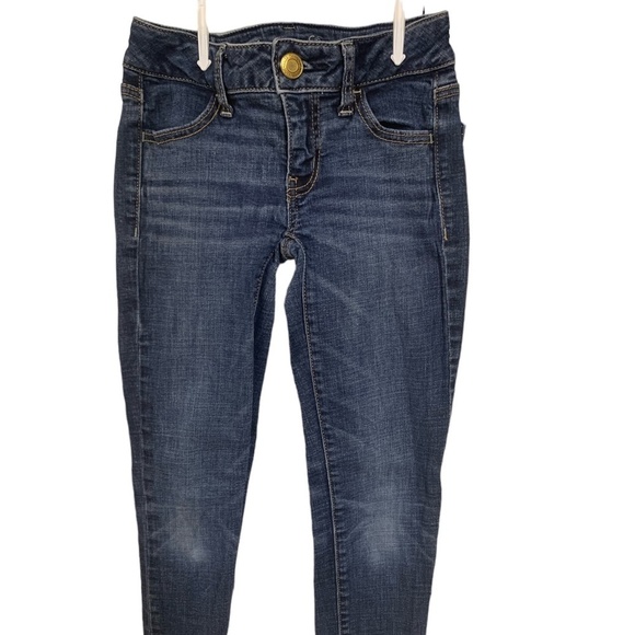 Girl's American Eagle Blue Jeans - Picture 1 of 3